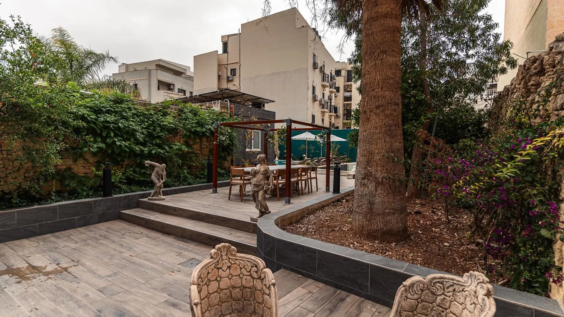 Suite 4 At Palazzo Seraphim Boutique Living In St Julians Saint Julian's Guest house